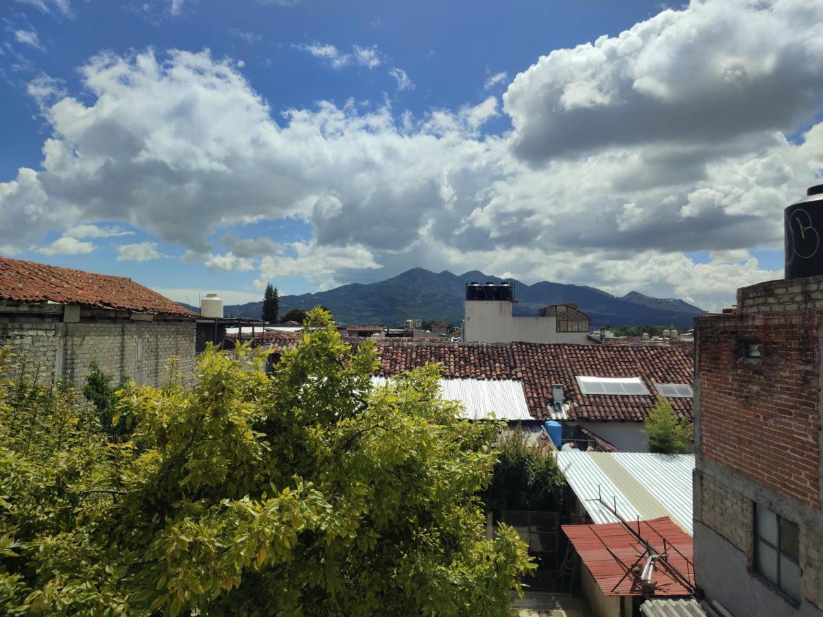 Hostal Ikal San Cristobal de las Casas Luaran gambar